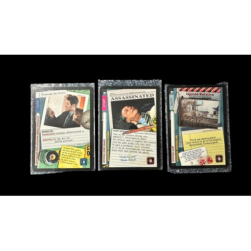 414 - Over 800 X Files trade cards. These cards are from The Premier 1996 set. Includes rare cards, duplic... 