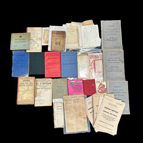 444 - Great Western Railway (GWR) ephemera / memorabilia in a brown suitcase with publications, maps, rule... 