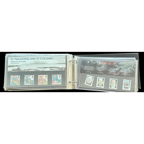 313 - UM collection of sleeveless commemorative presentation packs in 2 binders and loose from 1997-2007. ... 