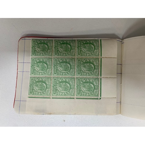 281A - Great Britain, 1902-11 M vals in small red booklet, including, pairs, ½d corner marginal block of ei... 