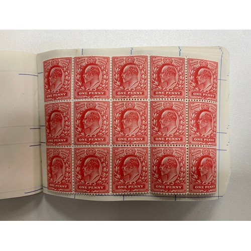 281A - Great Britain, 1902-11 M vals in small red booklet, including, pairs, ½d corner marginal block of ei... 