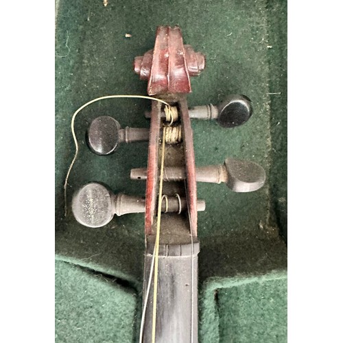 376 - 4/4 Murdoch & Co Of London 'The Maidstone' Violin  - Labelled inside. Circa early 20th century.  Gen... 