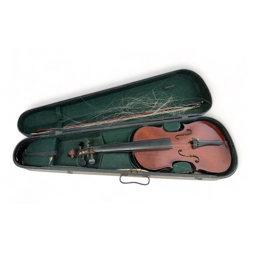 376 - 4/4 Murdoch & Co Of London 'The Maidstone' Violin  - Labelled inside. Circa early 20th century.  Gen... 