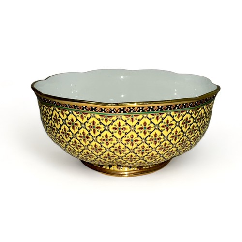 265 - A Fine Bone China Benjarong Bowl - Stamped 'Handmade in Thailand 18 K'