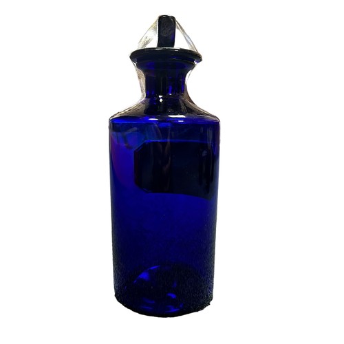 291 - 6 Cobalt Blue Apothecary Jars 24cm x 9cm, all 6 jars have chisel stoppers, one stopper has a chip on... 