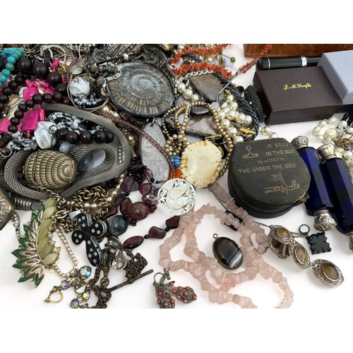 40 - An assortment of jewellery and other items, including opal triplet earrings, beads and hardstone jew... 