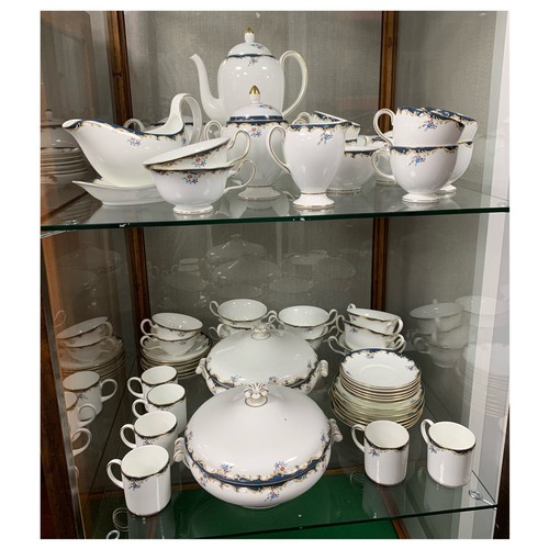 271 - Wedgwood, large collection of Wedgwood Chartley pattern tea / dinner / coffee wares, to include; Tur... 