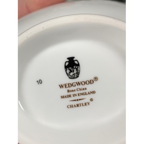 271 - Wedgwood, large collection of Wedgwood Chartley pattern tea / dinner / coffee wares, to include; Tur... 