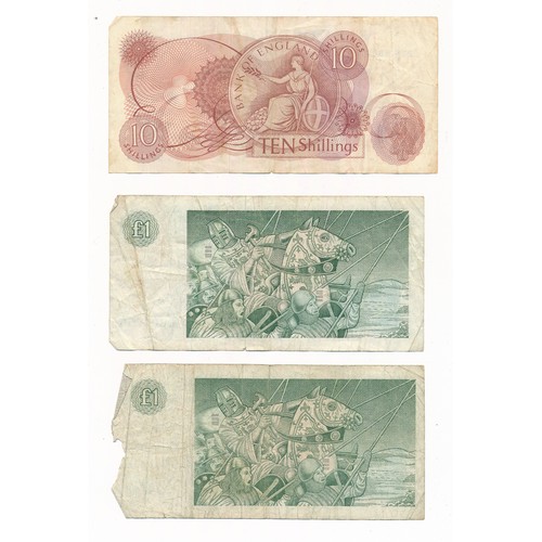 177 - World banknotes (16) in mixed condition with examples from East Caribbean Currency Authority, GB, Sc... 