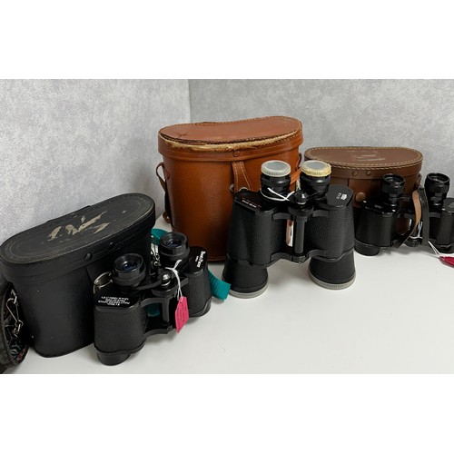 139 - Collection of Cased binoculars to include Lizars 10x42, Prinz 10x50, Aquilus 8x30, Barr & Stroud 6xC... 