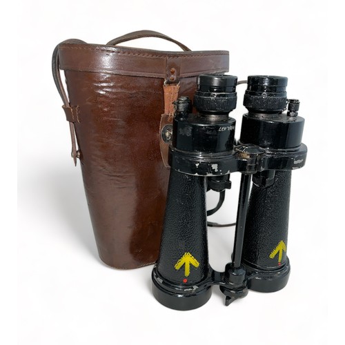 136 - Pair of Barr & Stroud Military Binoculars CF41 7x R86 AVL  437 etched on them. Large yellow arrows w... 