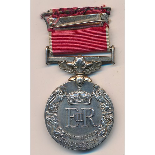 32 - QEII British Empire Medal (Civil) in case of issue to Miss Maud M. Carpenter extremely fine. It has ... 