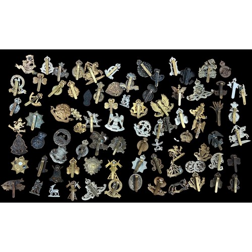 89 - Mixed lot of military cap badges etc (80+) with examples of Queen's Own Yeomanry, East Surrey, Shrop... 