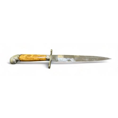 51A - Decorative marble handled dagger with nautilus pommel. Unmarked blade, length 20.5cm, overall length... 