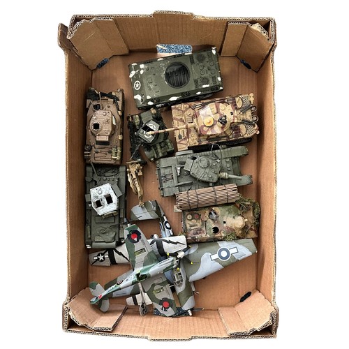 109A - Military mainly WWII 1/35th scale mainly kit-built and painted to high standard, plus unmade and box... 