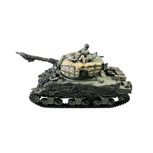 109A - Military mainly WWII 1/35th scale mainly kit-built and painted to high standard, plus unmade and box... 