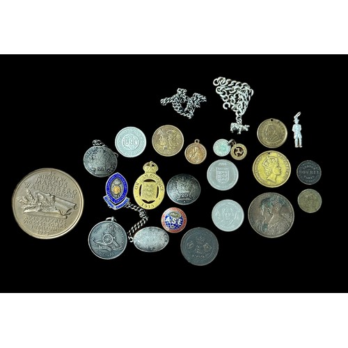 85A - Range of military badges, coins etc with 