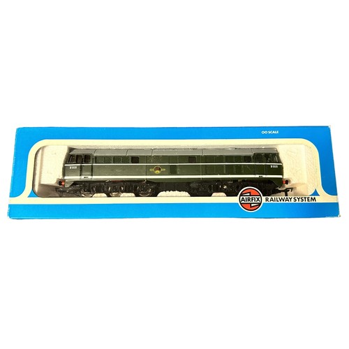 409 - Airfix BR green D5531 diesel locomotive No. 54101-9, generally excellent in excellent window box. Co... 