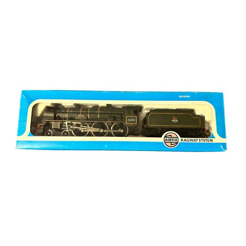 410 - Airfix BR green 46100 Royal Scot 4-6-0 locomotive and tender No. 54121-3, generally excellent in goo... 