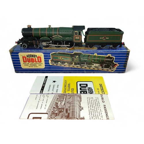 439 - Hornby Dublo BR green 7013 Bristol Castle 4-6-0 locomotive and tender No. EDLT20, generally excellen... 