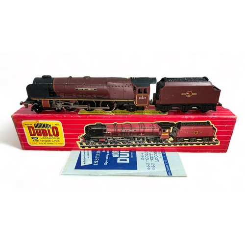 421 - Hornby Dublo 2-rail BR maroon 46245 City of London 4-6-2 locomotive and tender No. 2226, generally e... 