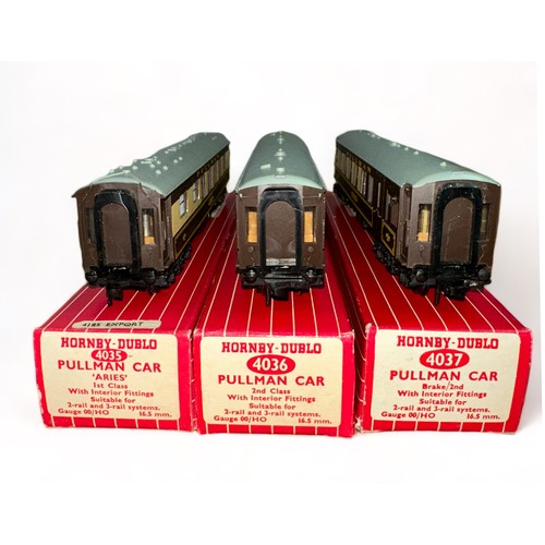 436 - Hornby Dublo Pullman coaches, with Export 1st Aries No. 4185, 2nd Class interior fittings No. 4036 a... 