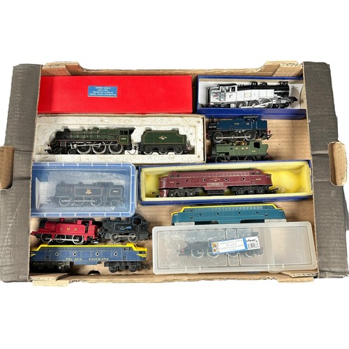 381 - HO-OO gauge unboxed collection of locomotives, generally excellent to good, with Hornby including Du... 