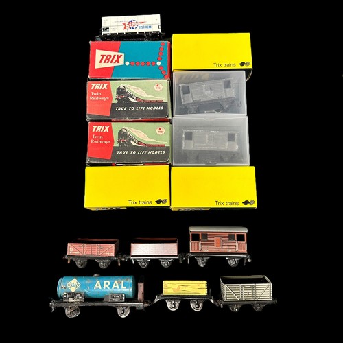 484 - Trix TTR collection, generally excellent to good plus in good or better boxes (where present), with ... 