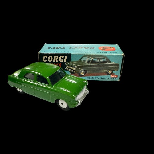 104 - Corgi Ford Consul green with flat spun hubs No. 200M, generally good plus (some scratches to roof & ... 