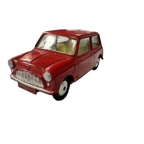 127 - Corgi Austin Se7en red with lemon interior No. 225, generally excellent in excellent box (small inde... 