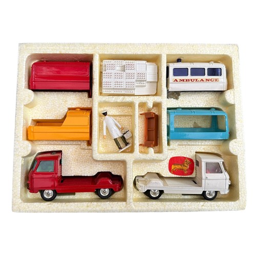 255 - Corgi Constructor Set No. GS24, generally excellent in good plus box (small dent to one lid corner),... 