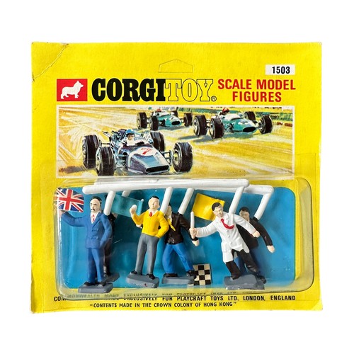 88 - Corgi model figures collection, generally excellent on sprues in excellent to good blister packs, wi... 