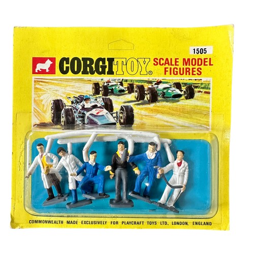 88 - Corgi model figures collection, generally excellent on sprues in excellent to good blister packs, wi... 