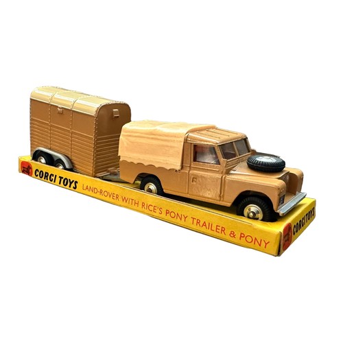 248 - Corgi Land Rover and Rice's Pony Trailer gift set No. 2, generally excellent in excellent to good pl... 