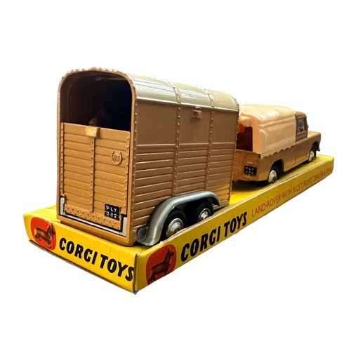 248 - Corgi Land Rover and Rice's Pony Trailer gift set No. 2, generally excellent in excellent to good pl... 