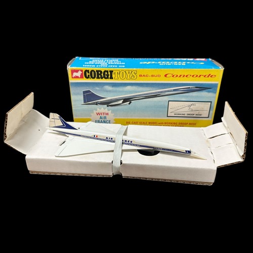 245 - Corgi Concorde Air France No. 651, generally excellent in excellent box and inner plinth with white ... 