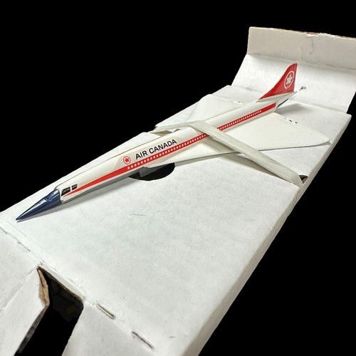 247 - Corgi Concorde Air Canada No. 653, generally excellent in excellent Air Canada lablel box and inner ... 