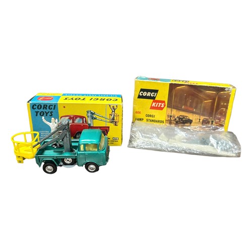 232 - Corgi FC Jeep Hydraulic Tower Crane with figure and leaflet No. 478 and Corgi Kits Lamp Standards un... 