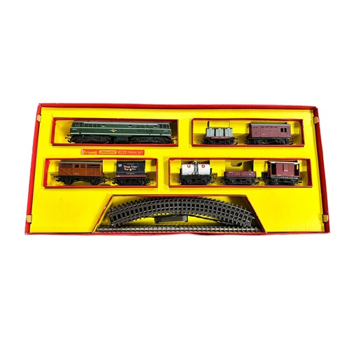 466 - Hornby Triang Freightmaster set No. RS51, generally excellent in excellent box and good plus lid, wi... 