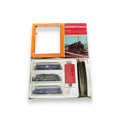 402 - HO Gauge Mehanotehnika (Yugoslavia) Wagon-Lits train set, generally excellent in good window box (fa... 