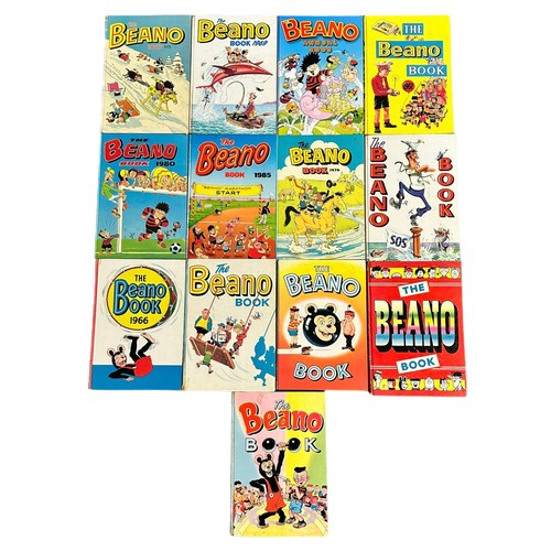 528 - Selection of The Beano Books to include. 1961 some spine wear, 1962  lamination on spine has some cr... 