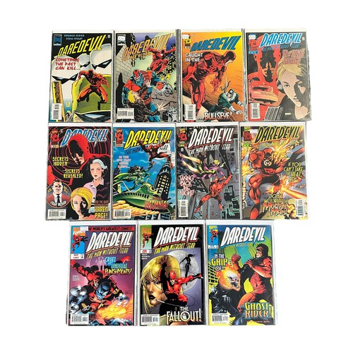 562 - Marvel Comics Daredevil 1994-1998 Nos 328, 329, 330, 333, 334, 335, 339, 340, 341, 342, 346, 347, 35... 