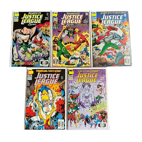 473 - DC Comics Justice League Europe 1990s Nos 1-50: All 50 comics are bagged & boarded, NM.