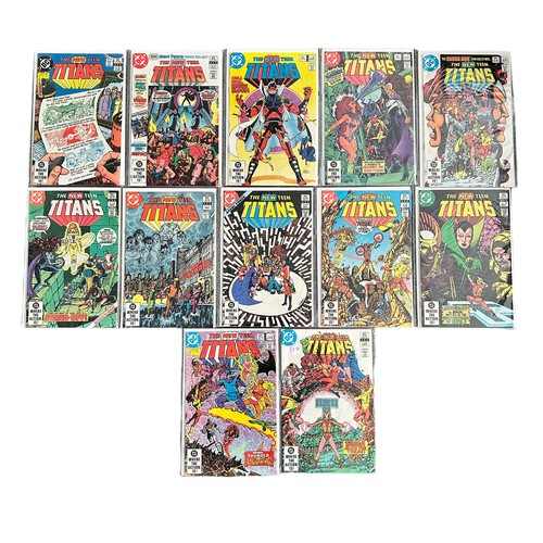 483 - DC Comics The New Teen Titans 1980s Nos 3-5, 8-32: All 27 comics are bagged & boarded except No 30 h... 