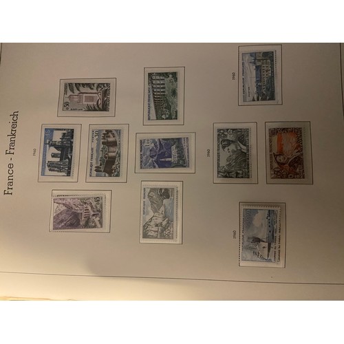 61 - France mainly middle to modern M/UM and used collection in 4 albums/stockbooks, with a good selectio... 