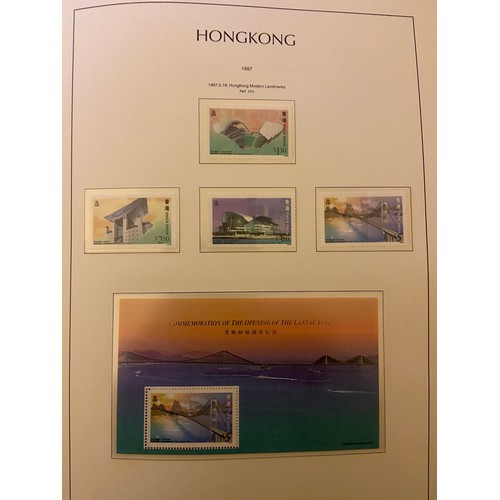 82 - Hong Kong QEII mainly UM collection in Lighthouse hingless album, incl a good selection of M/S`s.