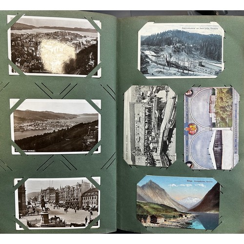 404 - Postcards - World collection (300+), in an old album, with UK and overseas cards including USA. Qty ... 