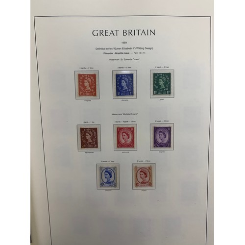 192 - Great Britain, QEII fine unmounted mint collection in Hingeless Lighthouse album, to include; 1952-5... 