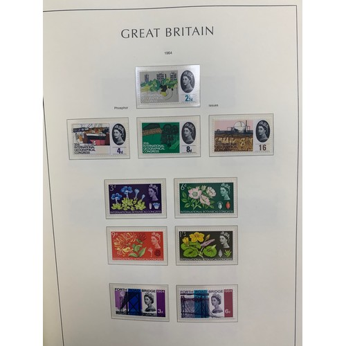 192 - Great Britain, QEII fine unmounted mint collection in Hingeless Lighthouse album, to include; 1952-5... 