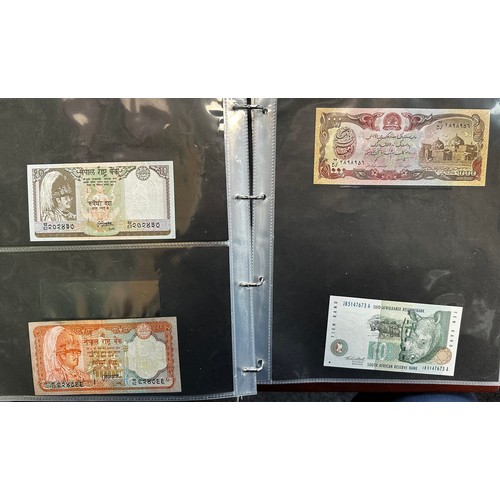 260 - World banknotes (200+), with examples from Australia, Bahamas, Canada, China, Greece, Jersey, Nether... 